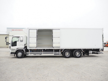 いすゞ ギガ 冷凍バン 大型 QKG-CYL77A 年式 H25 [写真12]