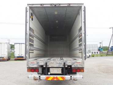 いすゞ ギガ 冷凍バン 大型 QKG-CYL77A 年式 H25 [写真17]