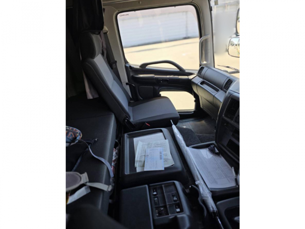 日野 プロフィア ウイング車 大型 QPG-FW1EXEG 年式 H29[写真06]