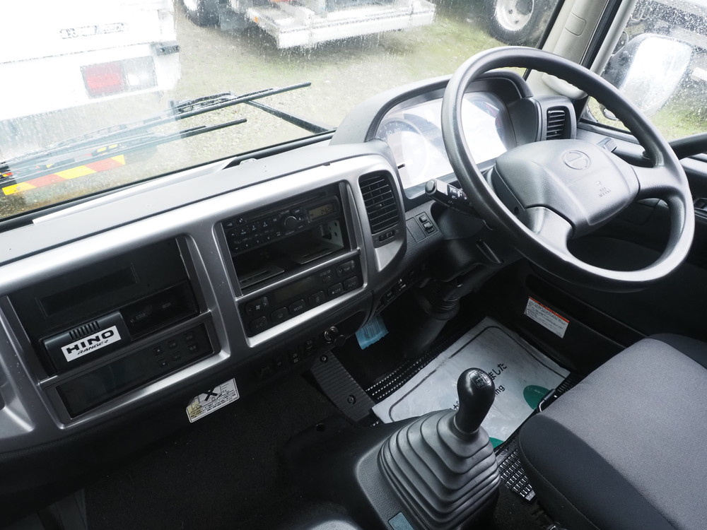 日野 レンジャープロ 冷凍バン 中型 TKG-FC9JKAG 年式 H25[写真28]