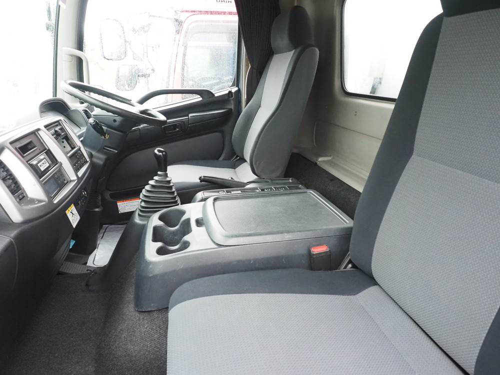 日野 レンジャープロ 冷凍バン 中型 TKG-FC9JKAG 年式 H25[写真33]