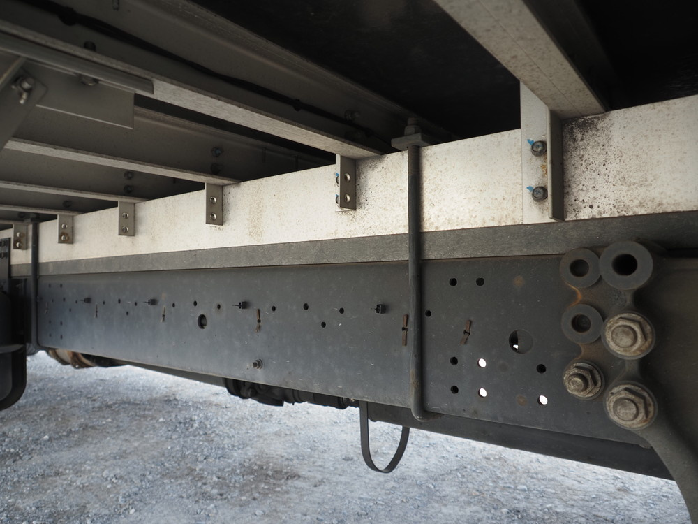 いすゞ フォワード 冷凍バン 中増t QKG-FTR34T2 年式 H29[写真38]