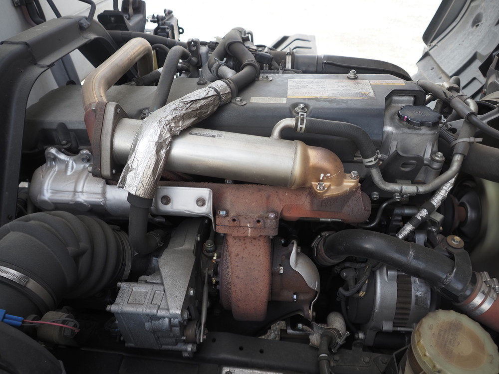 いすゞ フォワード 冷凍バン 中増t QKG-FTR34T2 年式 H29[写真42]