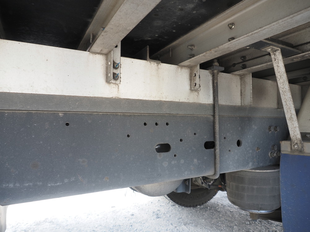 いすゞ フォワード 冷凍バン 中増t QKG-FTR34T2 年式 H29[写真36]