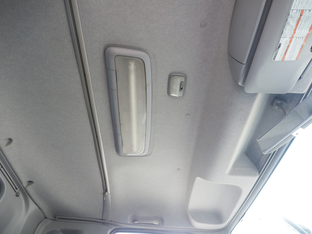 いすゞ フォワード 冷凍バン 中増t QKG-FTR34T2 年式 H29[写真30]