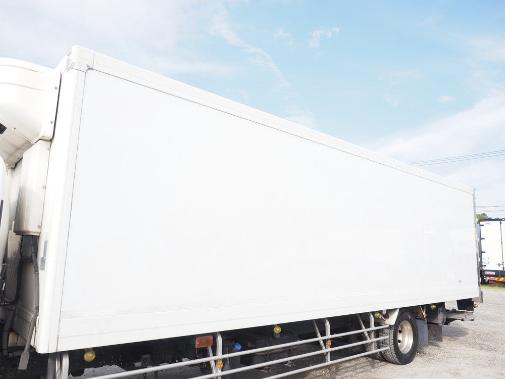 いすゞ フォワード 冷凍バン 中増t QKG-FTR34T2 年式 H29[写真13]