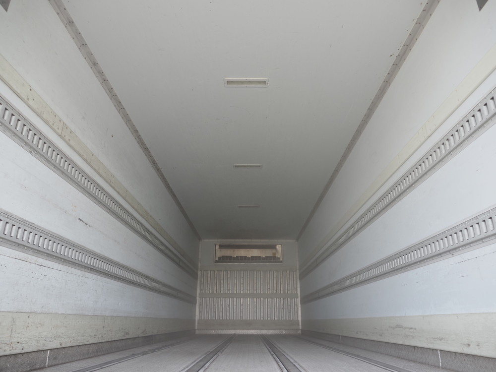 いすゞ フォワード 冷凍バン 中増t QKG-FTR34T2 年式 H29[写真16]