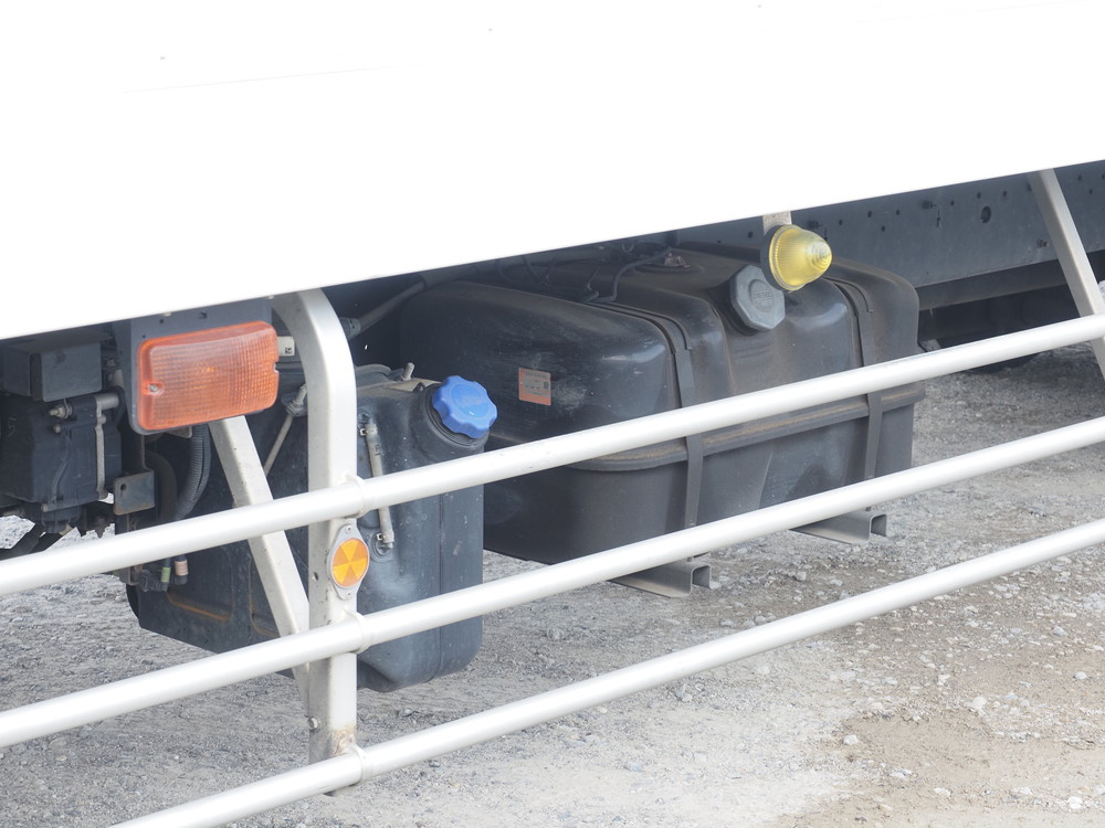 いすゞ フォワード 冷凍バン 中増t QKG-FTR34T2 年式 H29[写真12]