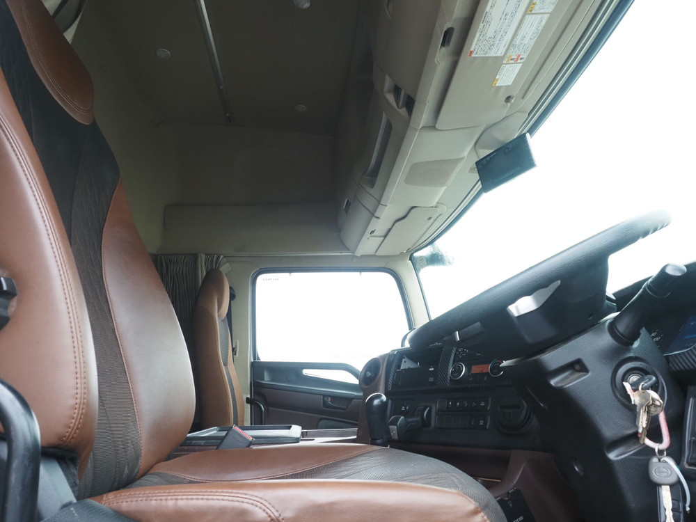 日野 グランドプロフィア ウイング車 大型 2DG-FW1AHG 年式 R2[写真28]