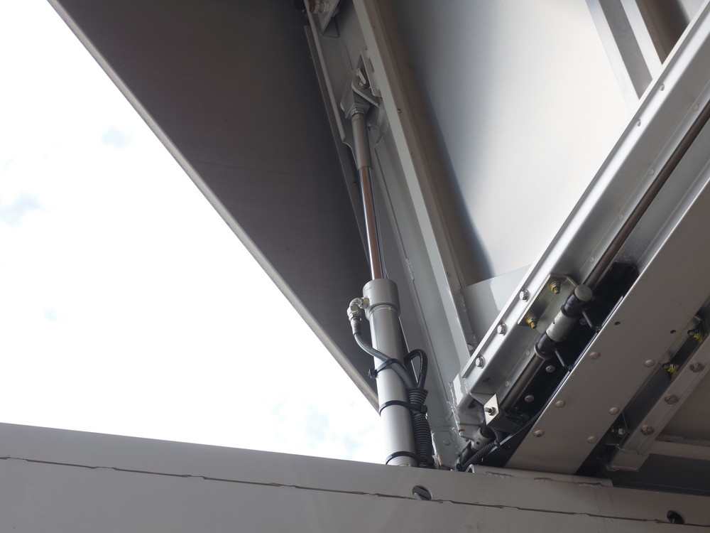 いすゞ フォワード ウイング車 中型 TKG-FRR90S2 年式 H28[写真16]