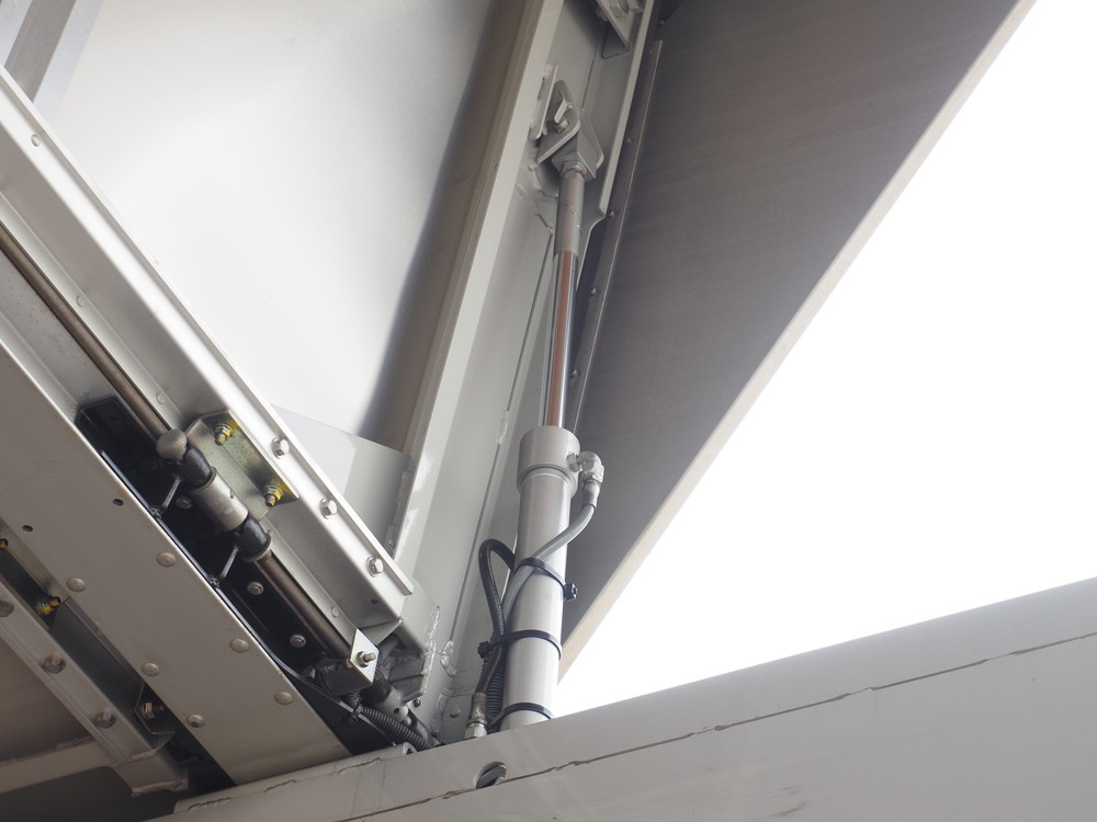 いすゞ フォワード ウイング車 中型 TKG-FRR90S2 年式 H28[写真11]