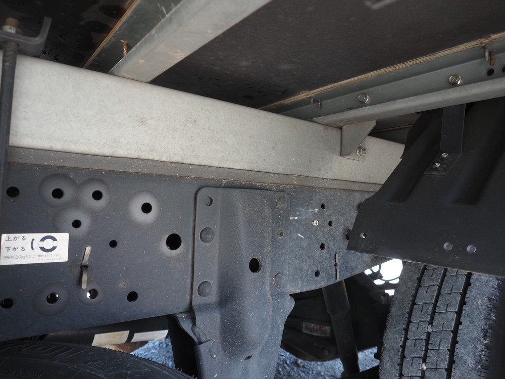 いすゞ エルフ バン車 小型 2RG-NLR88AN 年式 R2[写真24]