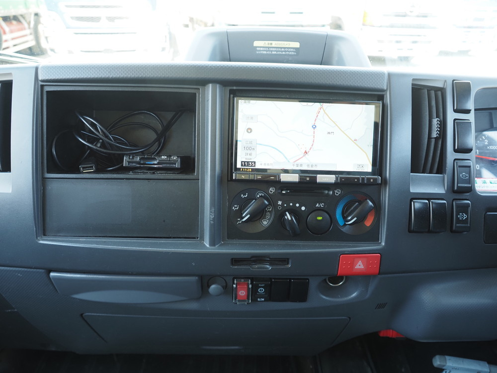 いすゞ エルフ バン車 小型 2RG-NLR88AN 年式 R2[写真18]