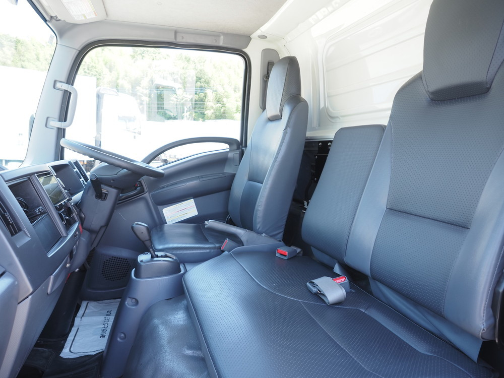 いすゞ エルフ バン車 小型 2RG-NLR88AN 年式 R2[写真21]