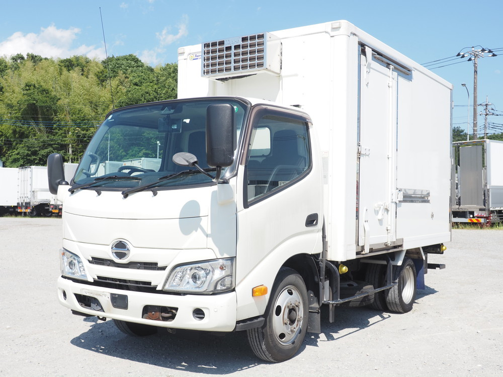 日野 デュトロ 冷凍バン 小型 2RG-XZC605M 年式 R2[写真01]