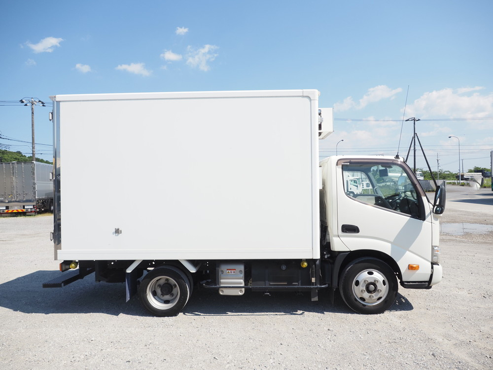 日野 デュトロ 冷凍バン 小型 2RG-XZC605M 年式 R2[写真09]