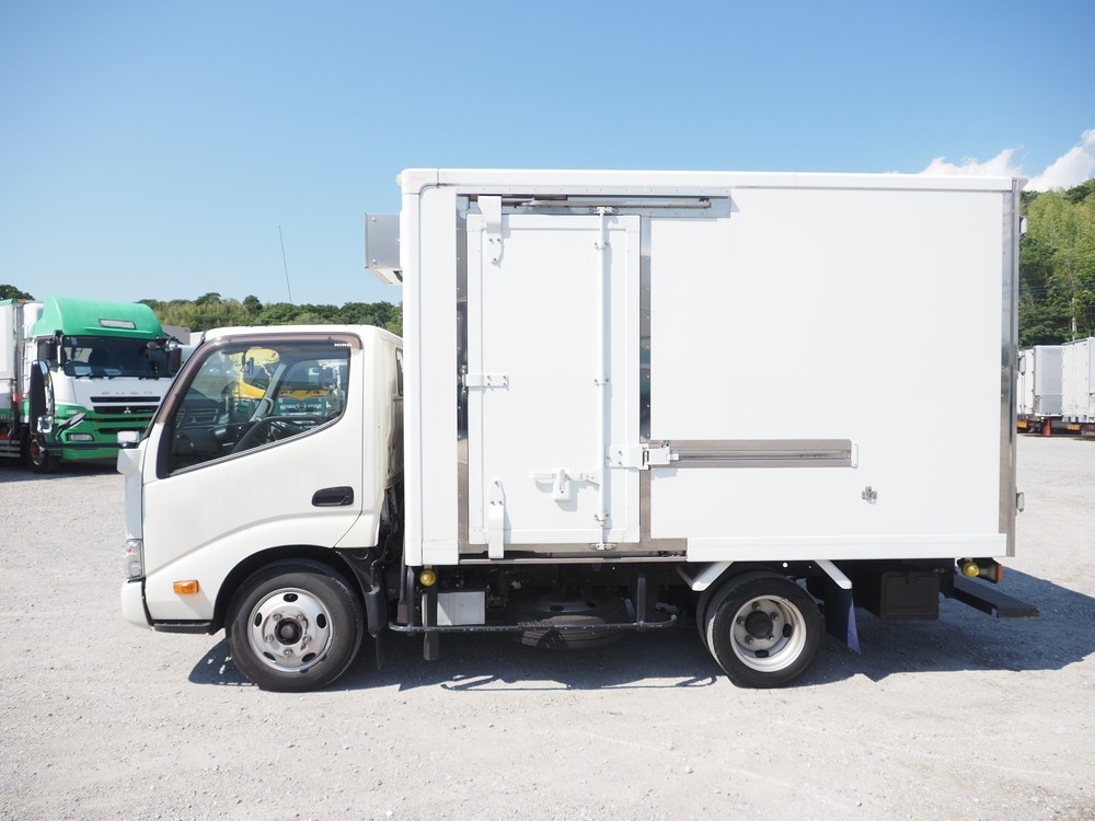 日野 デュトロ 冷凍バン 小型 2RG-XZC605M 年式 R2[写真11]