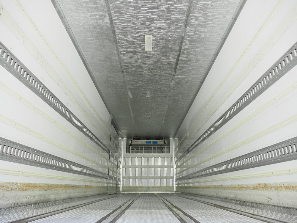 いすゞ ギガ 冷凍バン 大型 QKG-CYL77A 年式 H25[写真20]