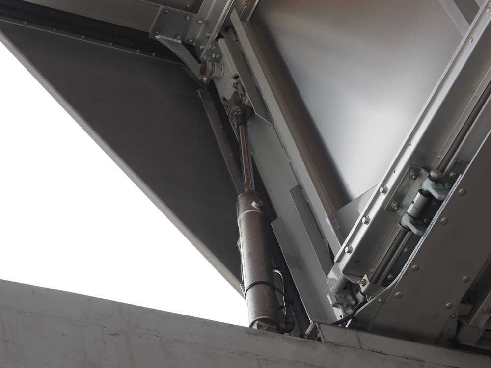 いすゞ ギガ ウイング車 大型 LKG-CYJ77A 年式 H24[写真17]