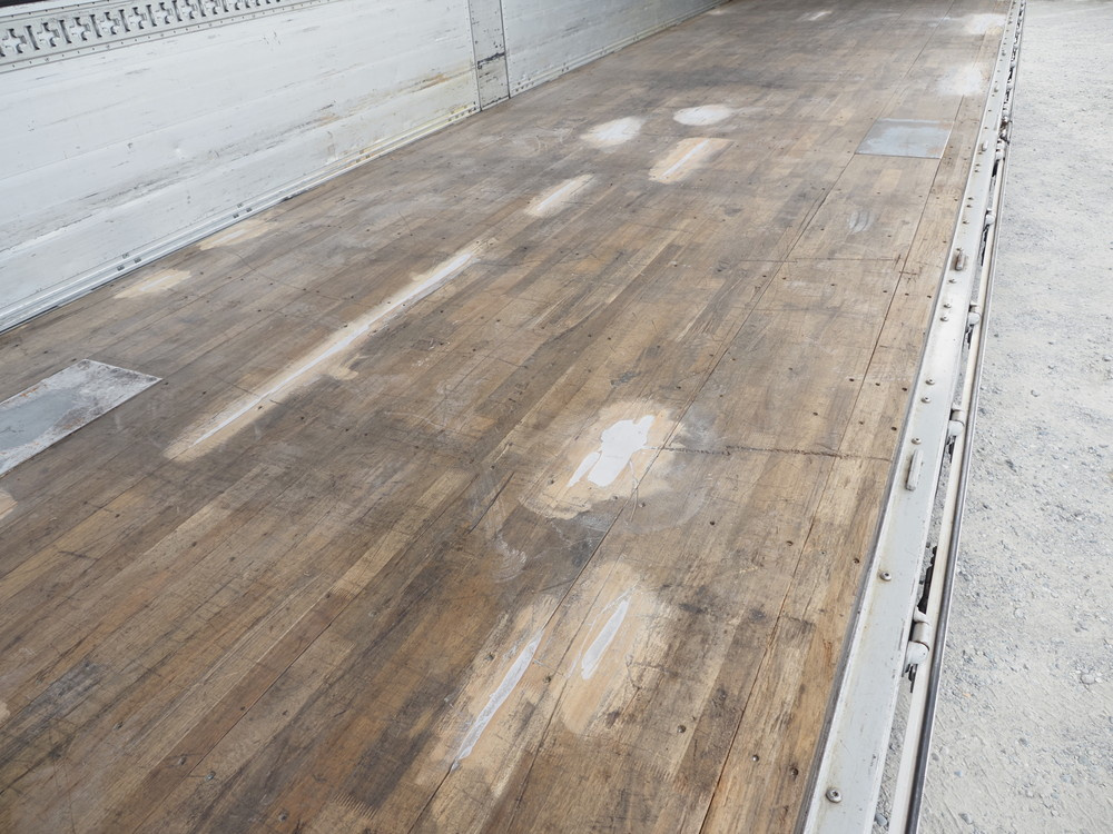 いすゞ ギガ ウイング車 大型 LKG-CYJ77A 年式 H24[写真22]