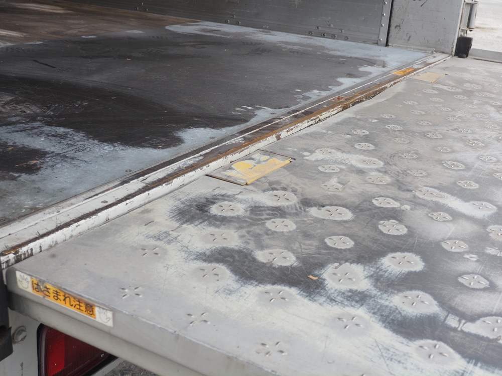 いすゞ ギガ ウイング車 大型 LKG-CYJ77A 年式 H24[写真29]