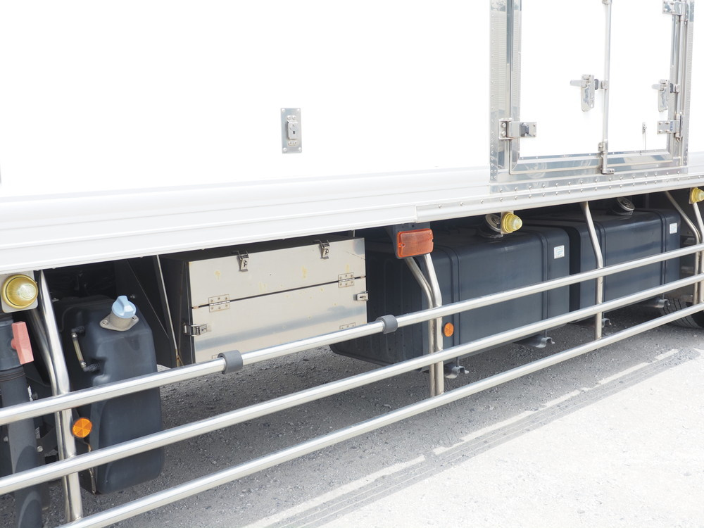 三菱ふそう スーパーグレート 冷凍バン 大型 QPG-FU65VZ 年式 H27[写真16]