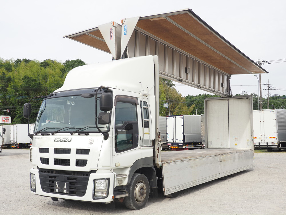 いすゞ ギガ ウイング車 大型 LKG-CYJ77A 年式 H24[写真02]