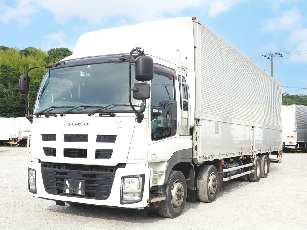 いすゞ ギガ ウイング車 大型 LKG-CYJ77A 年式 H24[写真01]