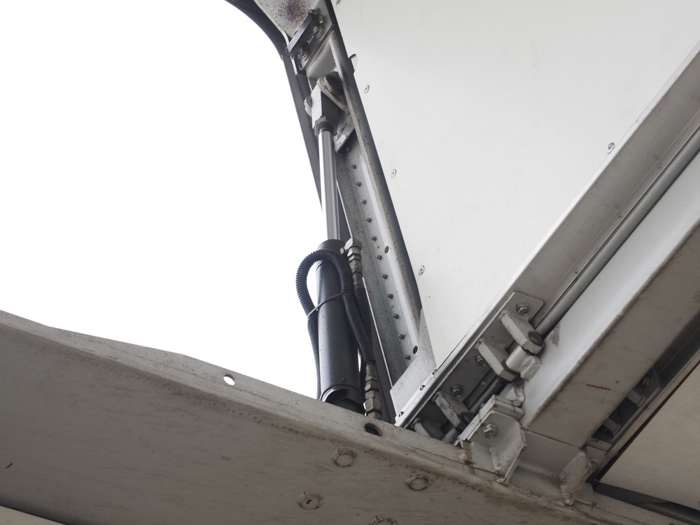 三菱ふそう スーパーグレート ウイング車 大型 QKG-FS54VZ 年式 H26[写真16]