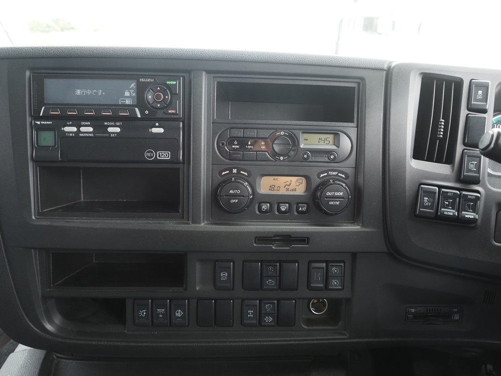 いすゞ ギガ ウイング車 大型 2PG-CYJ77C 年式 R2[写真33]