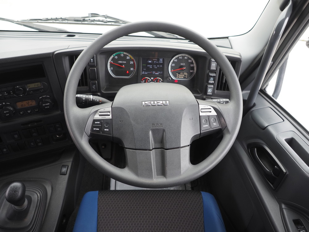 いすゞ ギガ ウイング車 大型 2PG-CYJ77C 年式 R2[写真30]