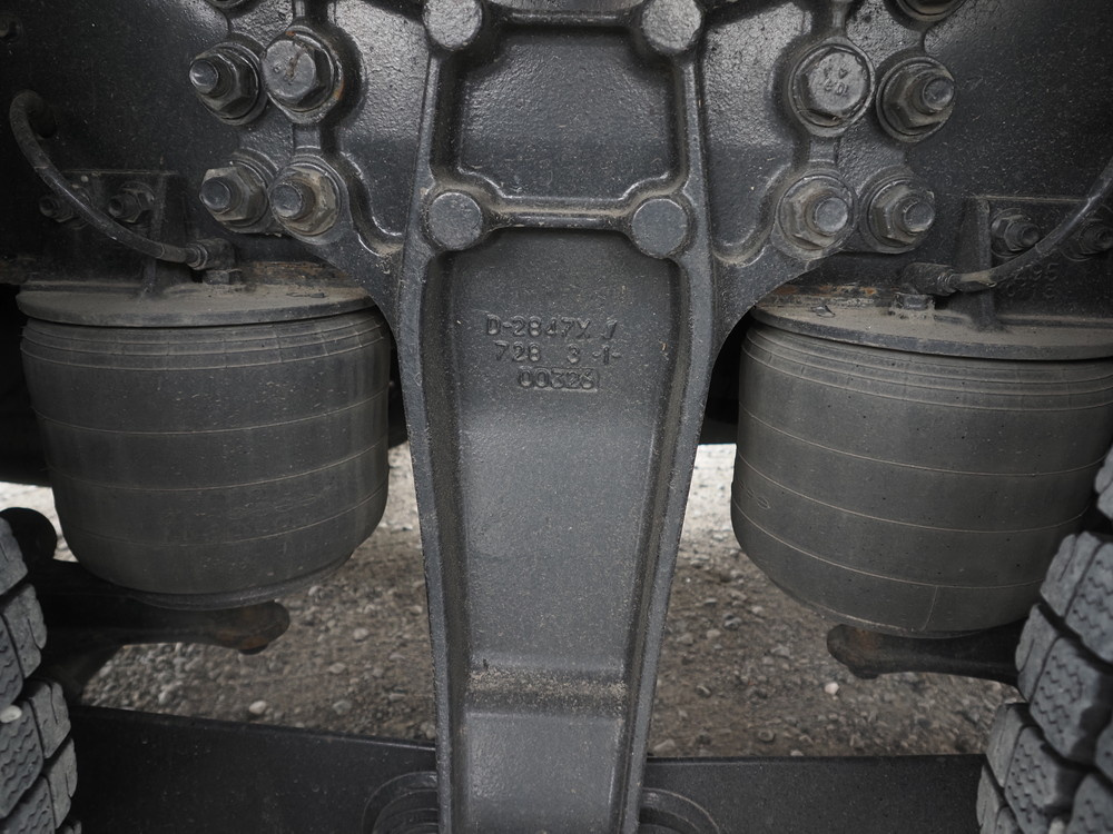 いすゞ ギガ ウイング車 大型 2PG-CYJ77C 年式 R2[写真40]