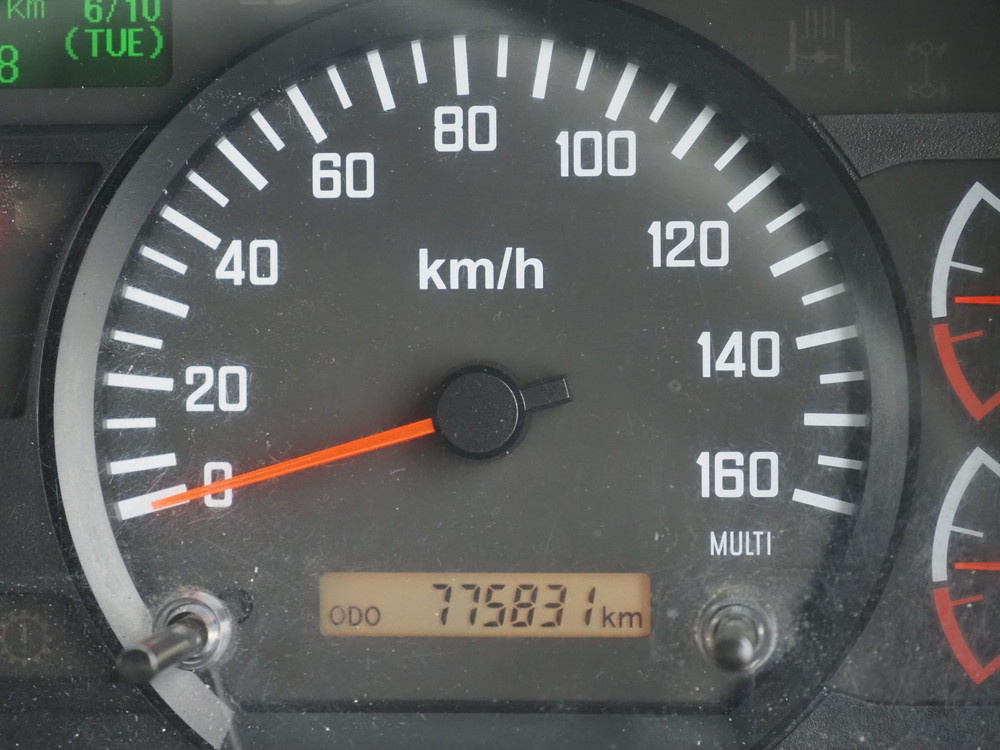 いすゞ フォワード 冷凍バン 中型 TKG-FRR90T2 年式 H29[写真32]