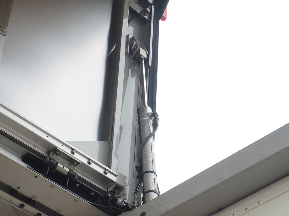 いすゞ フォワード ウイング車 中型 TKG-FRR90T2 年式 H25[写真17]