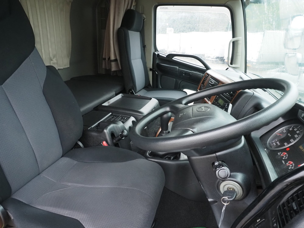 日野 プロフィア ウイング車 大型 QPG-FR1EXEG 年式 H27[写真28]