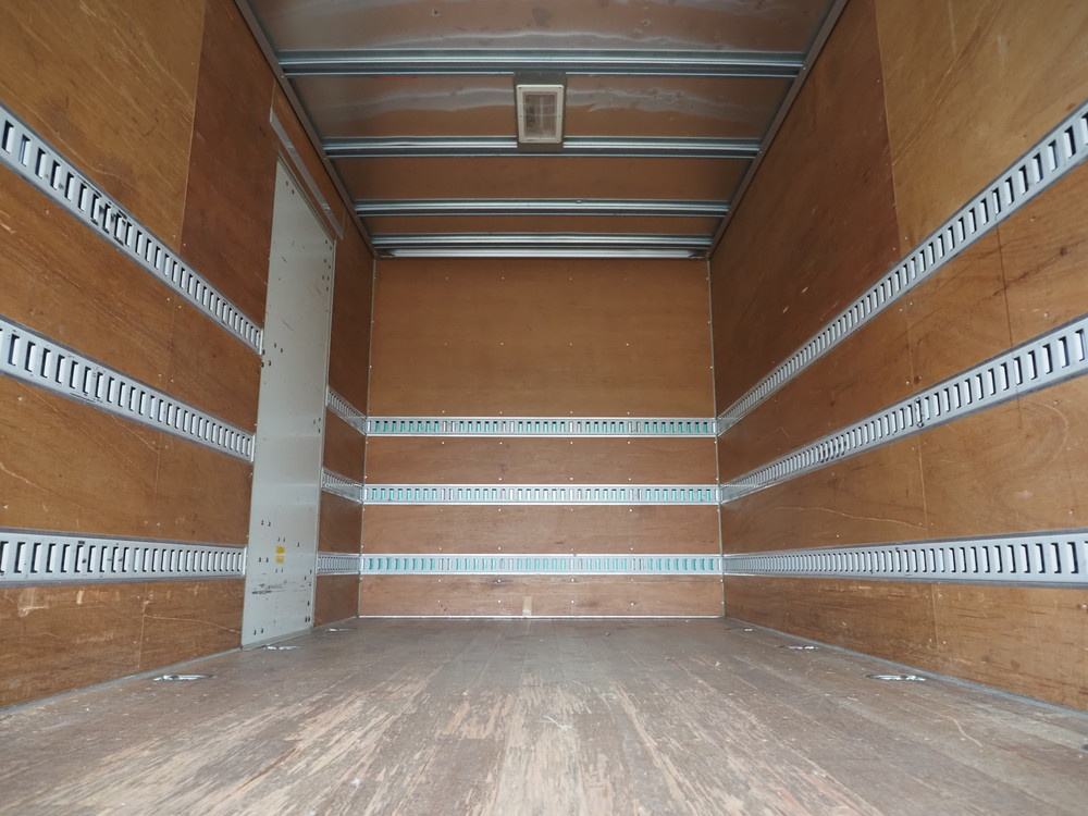 いすゞ エルフ バン車 小型 BKG-NPR85AN 年式 H23[写真11]