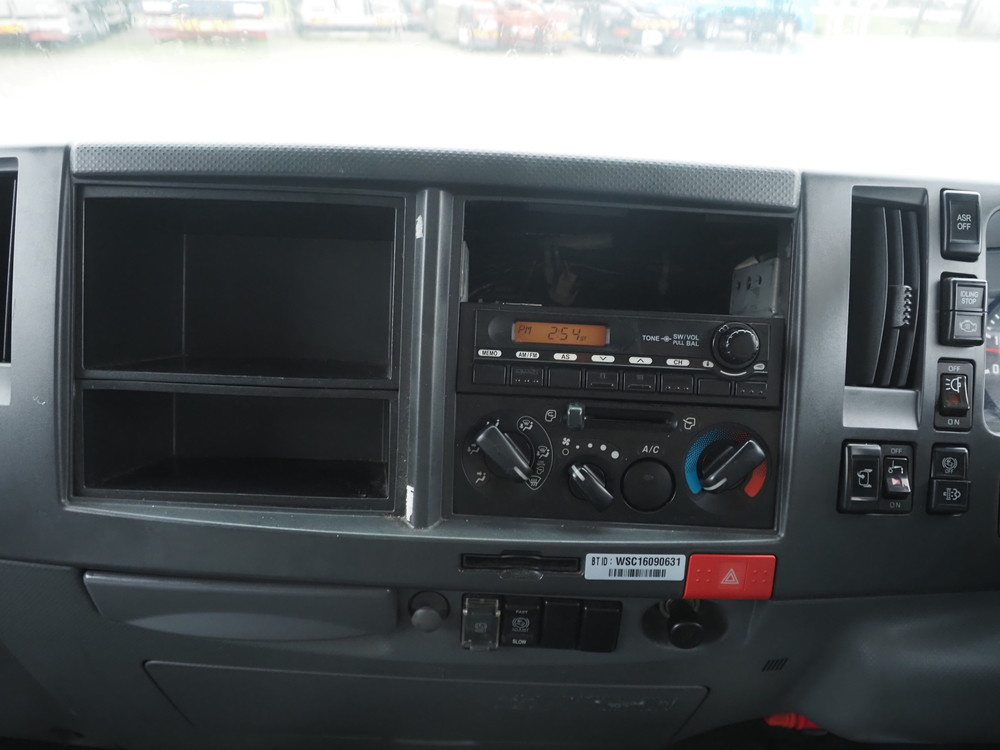 いすゞ エルフ バン車 小型 BKG-NPR85AN 年式 H23[写真22]