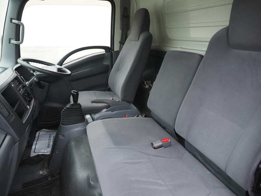 いすゞ エルフ バン車 小型 BKG-NPR85AN 年式 H23[写真25]