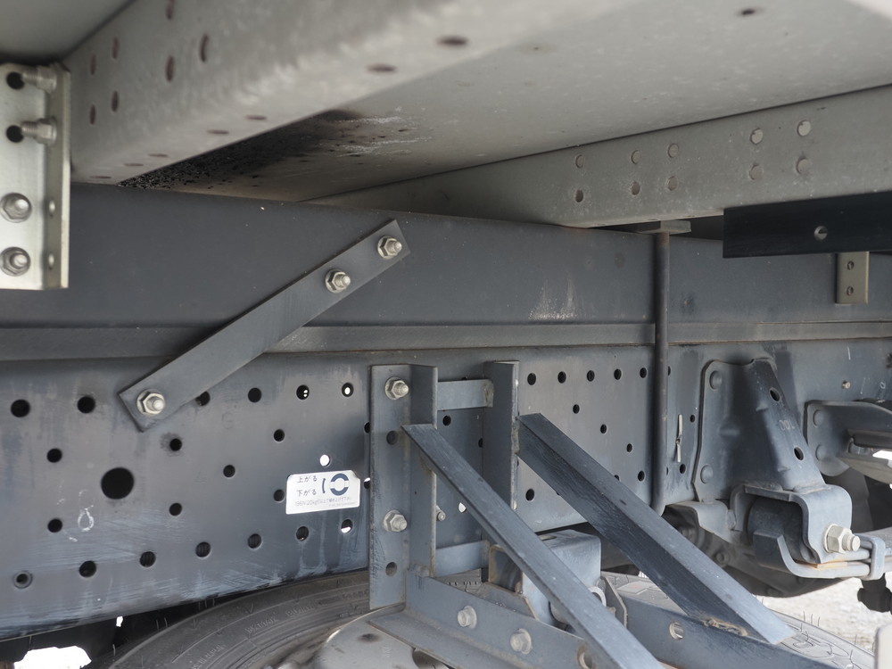 いすゞ エルフ バン車 小型 TKG-NMR85AN 年式 H26[写真30]