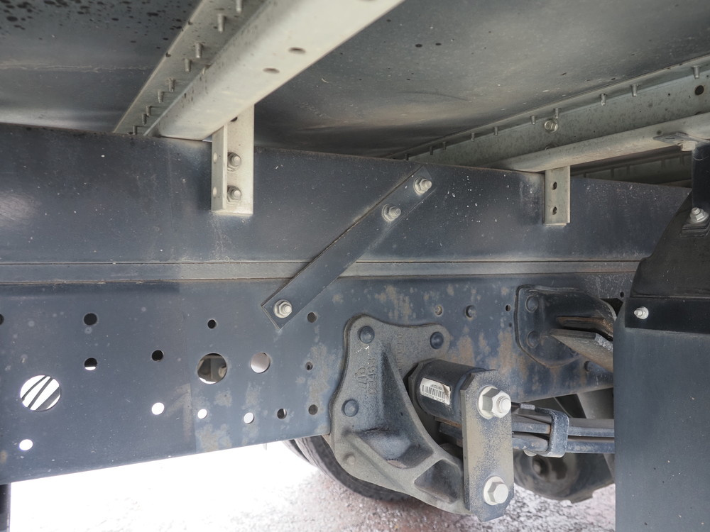 いすゞ エルフ バン車 小型 TRG-NPR85AN 年式 H29[写真30]