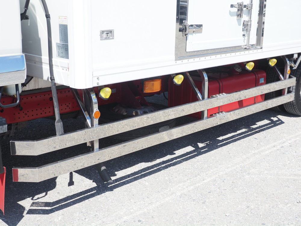 いすゞ フォワード 冷凍バン 中型 TKG-FRR90T2 年式 H28[写真15]