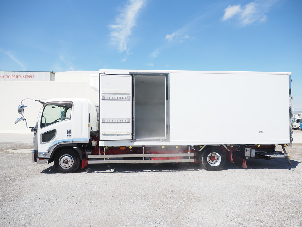 いすゞ フォワード 冷凍バン 中型 TKG-FRR90T2 年式 H28[写真18]