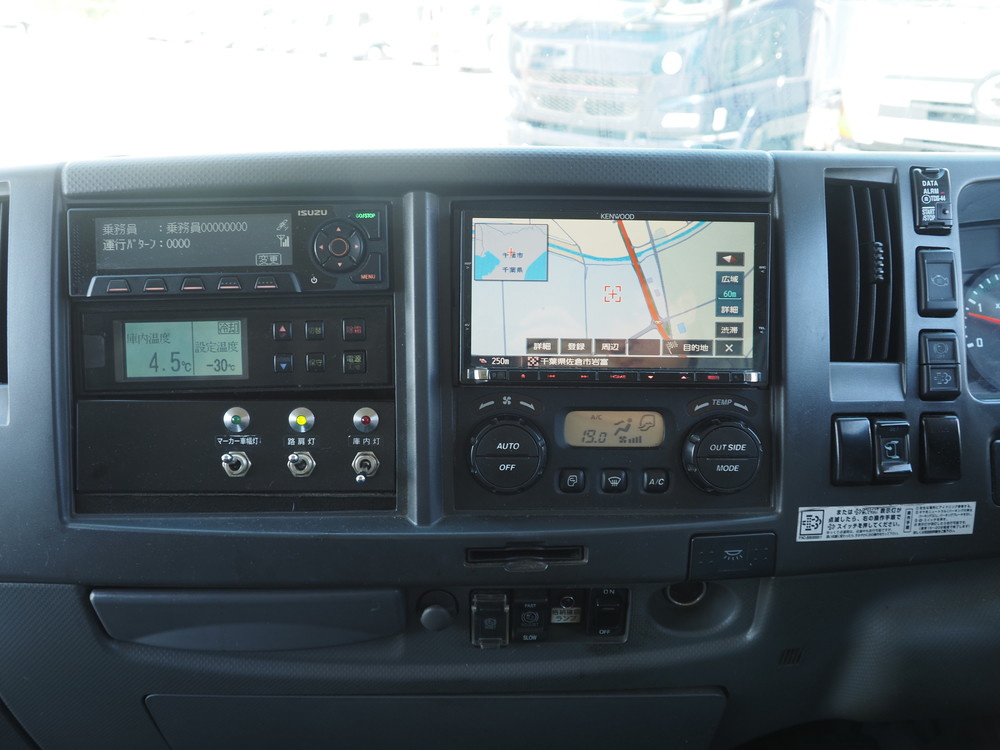 いすゞ フォワード 冷凍バン 中型 TKG-FRR90T2 年式 H28[写真31]
