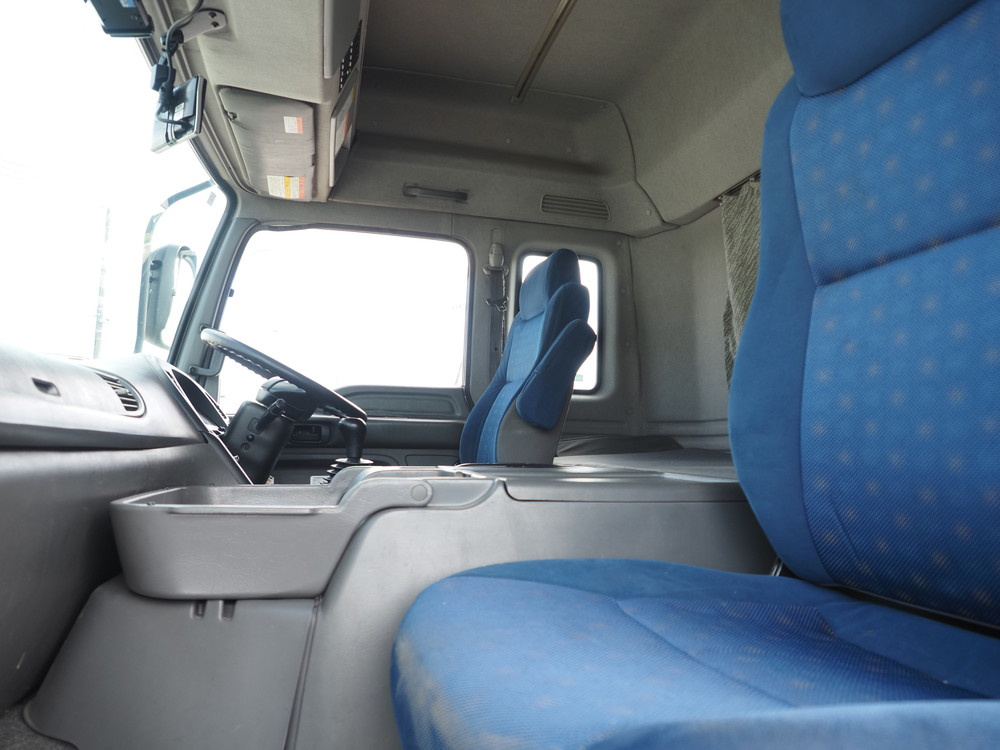いすゞ ギガ 冷凍バン 大型 QKG-CYJ77AA 年式 H27[写真35]