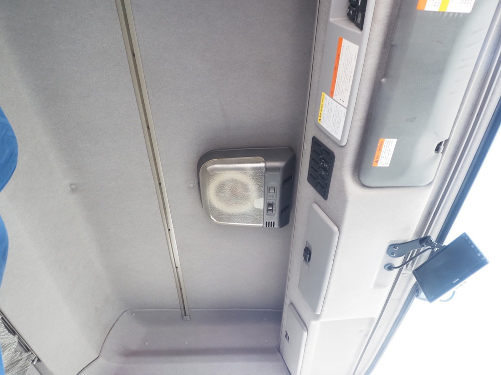 いすゞ ギガ 冷凍バン 大型 QKG-CYJ77AA 年式 H27[写真34]