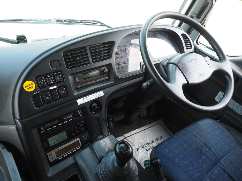 いすゞ ギガ 冷凍バン 大型 QKG-CYJ77AA 年式 H27[写真28]
