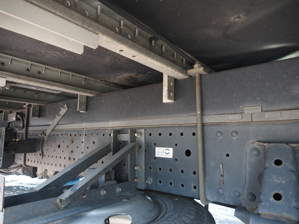 いすゞ エルフ バン車 小型 BKG-NPR85AN 年式 H23[写真28]