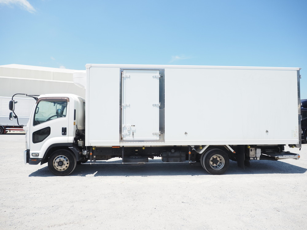 いすゞ フォワード 冷凍バン 中型 TKG-FRR90T2 年式 H28[写真10]