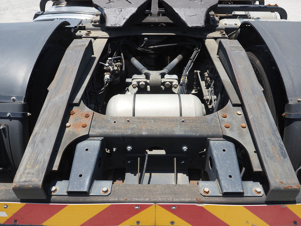 日野 プロフィア トラクタ 大型 QPG-SH1EDDG 年式 H27[写真32]