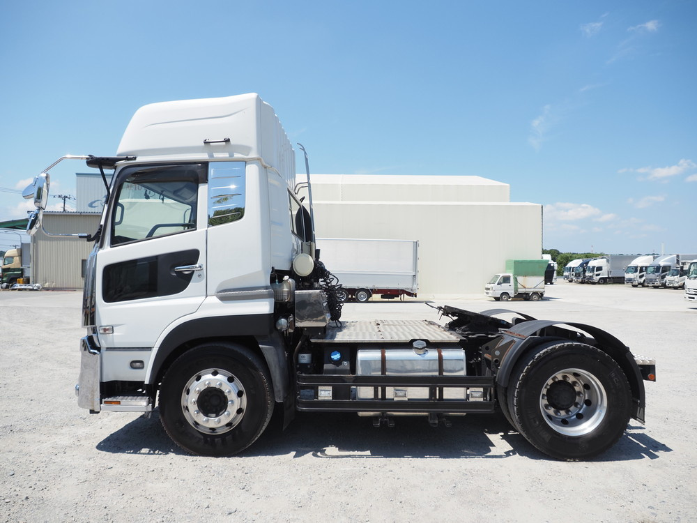 UDトラックス  トラクタ 大型 2PG-GK5AAB 年式 R2[写真11]